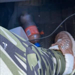 Meet your Posher, Yaneth